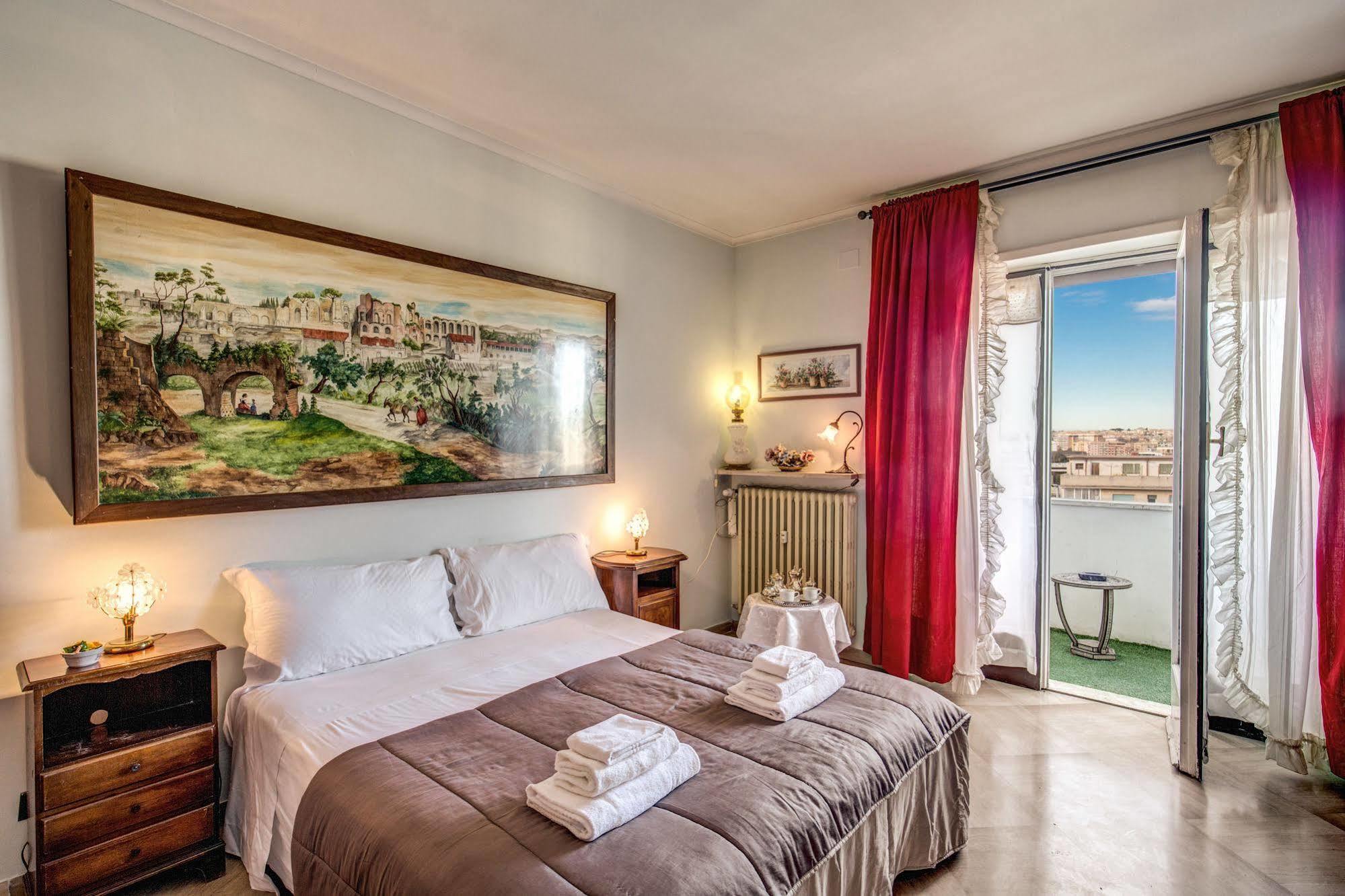Piramide Terrace Bed & Breakfast 2*